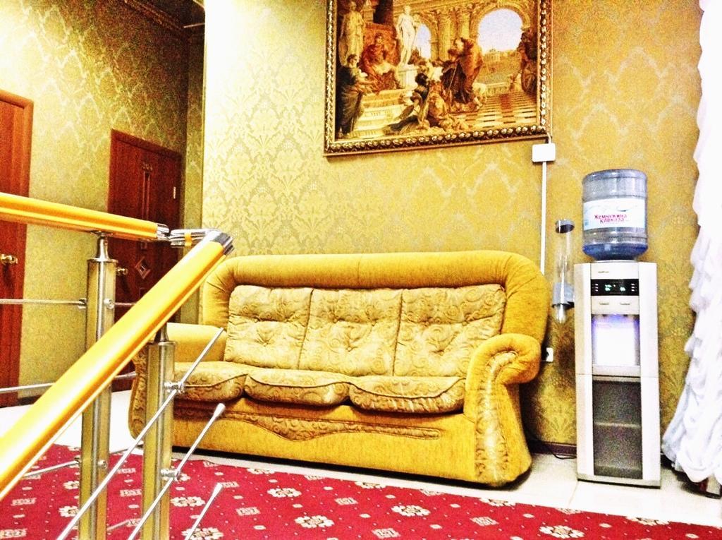 Hotel Monarkh Єсентуки Екстер'єр фото